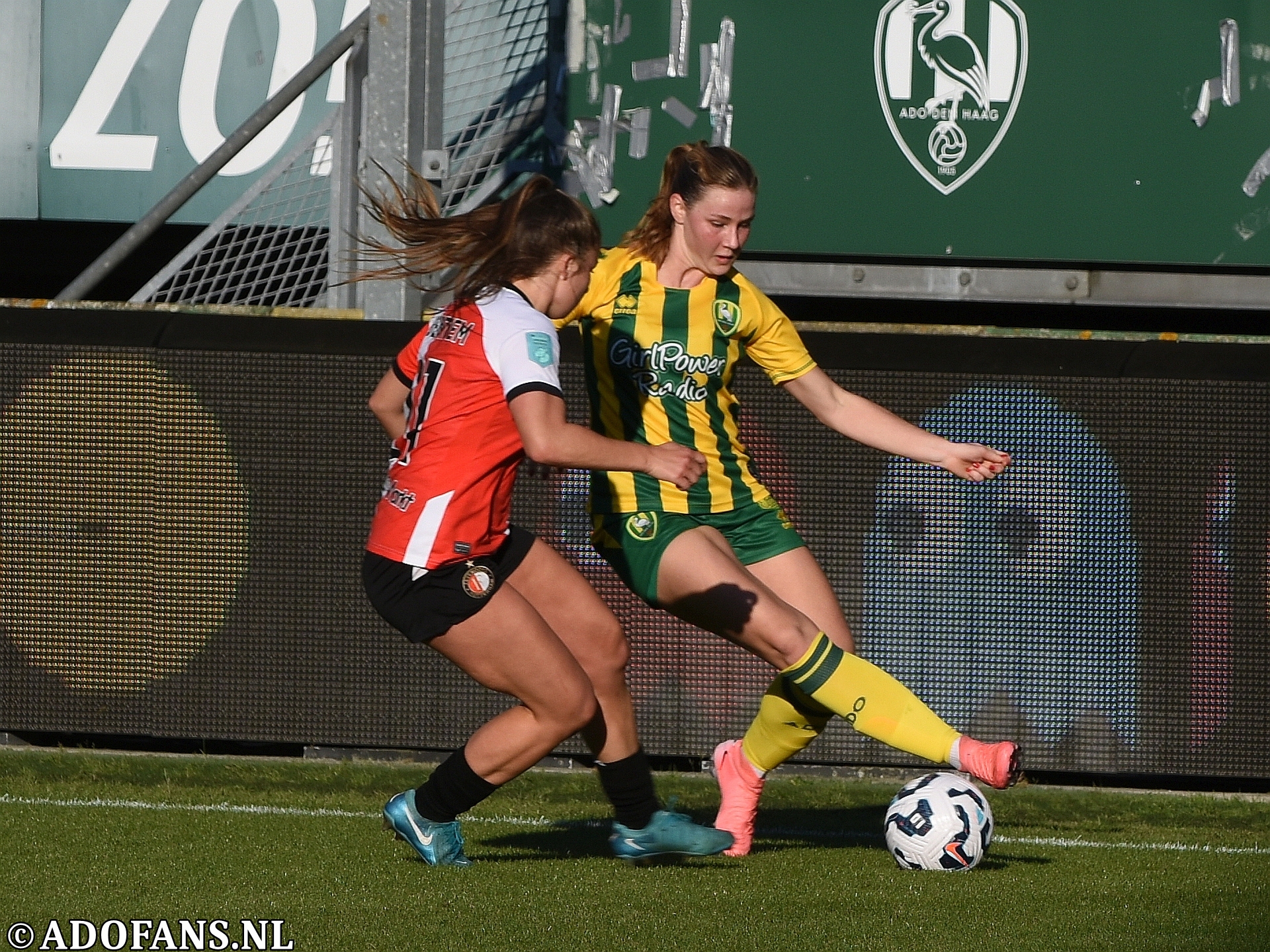 Vrouwen voetbal ADO Den Haag Feyenoord 